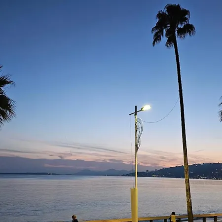 Deux Pieces Cosy, Front De Mer, Terrasse Et 2 Sdb *