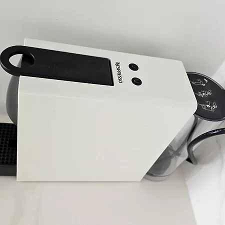 Deux Pieces Cosy, Front De Mer, Terrasse Et 2 Sdb Antibes